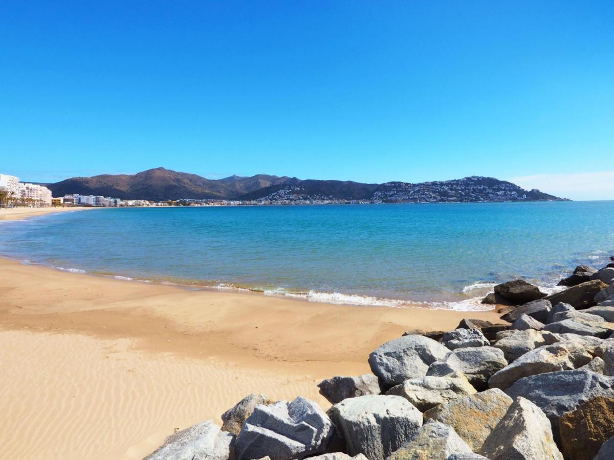 Apartment Hort De Mar By Interhome Roses Esterno foto